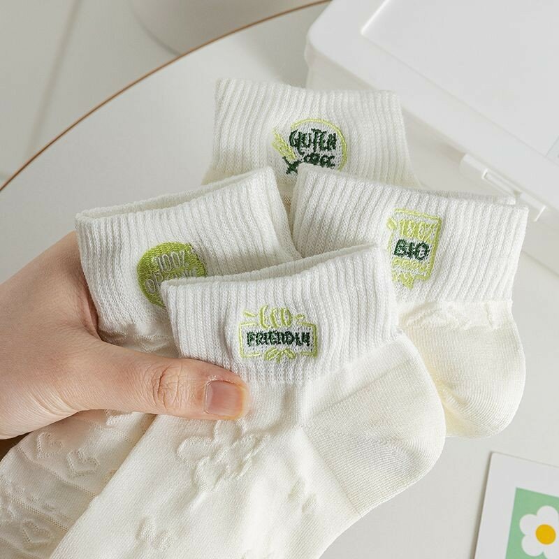 Popular Women Cotton Socks Simple Embossed Letter Embroidery Personalize Versatile INS Korean College Style Ladies Socks D104