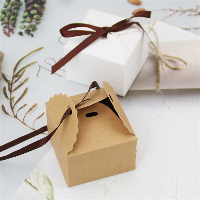 10/20/30Pcs Welle Kraft Papier Box mit bändern und tags Für Hochzeit Baby Dusche Candy Box geschenk Geburtstag Partei Liefert