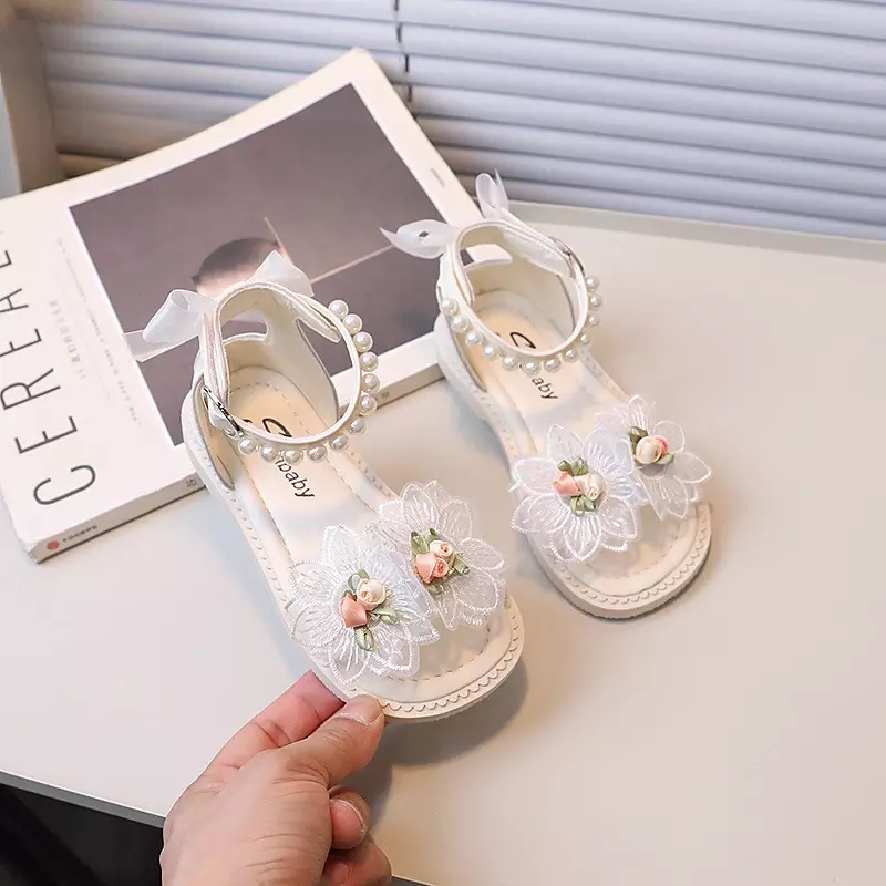 Sandal anak musim panas elegan, sepatu sandal anak perempuan, sepatu kasual anak-anak manis, sandal bunga putri, sandal Flat Roman, serbaguna