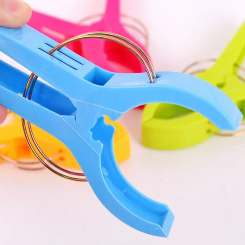 4Pcs Plastic Quilt Clothes Clips Quilt Pegs for Laundry Sunbed Lounger Sun Clothes Pins Home Organization Bathroom Towel Clips