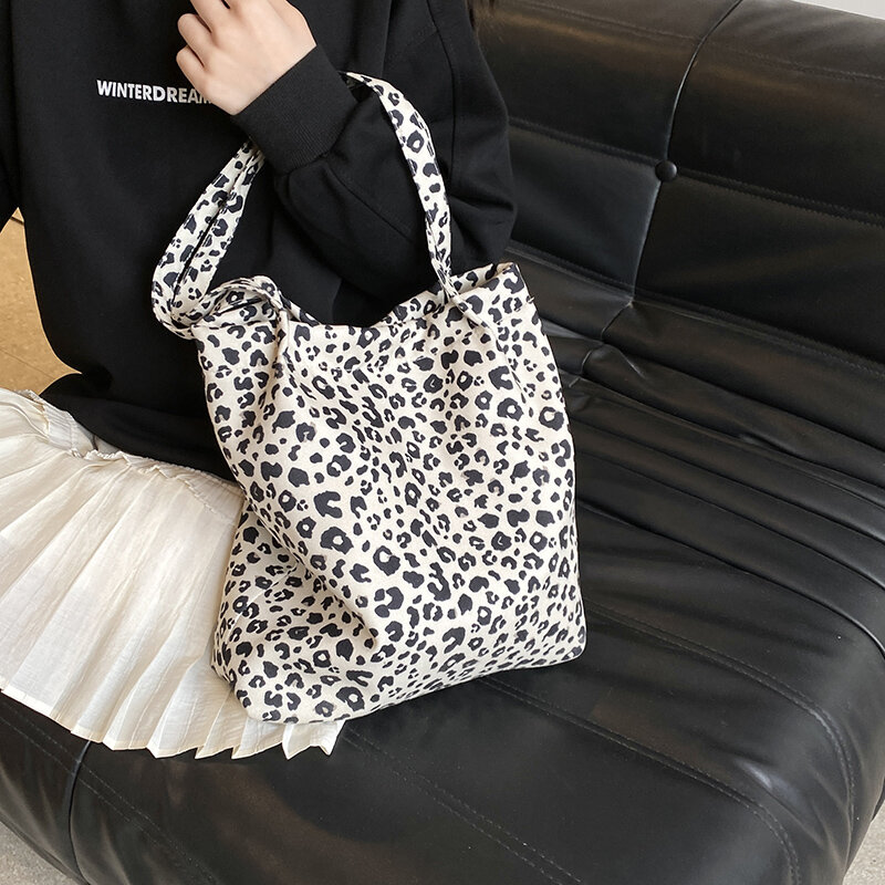 Małe wzornictwo lamparta 2024 koreańskie modne torby na zakupy dla kobiet torebka torebka damska na ramię torebki i portmonetki kobiet