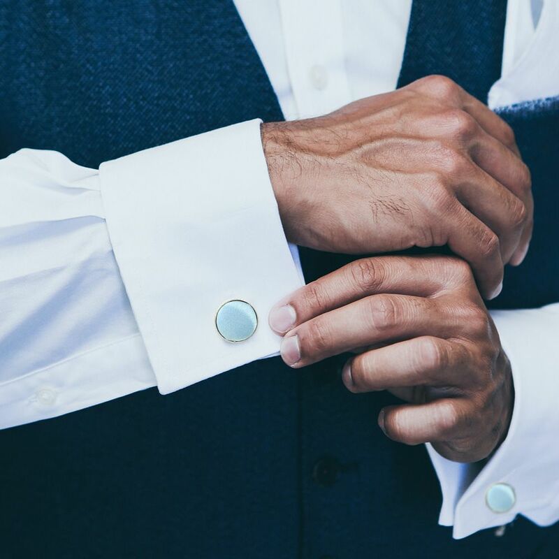 男性、シャツクリップ、服ボタン、結婚式の商業アクセサリー用のフランス風のカフスボタン、2個