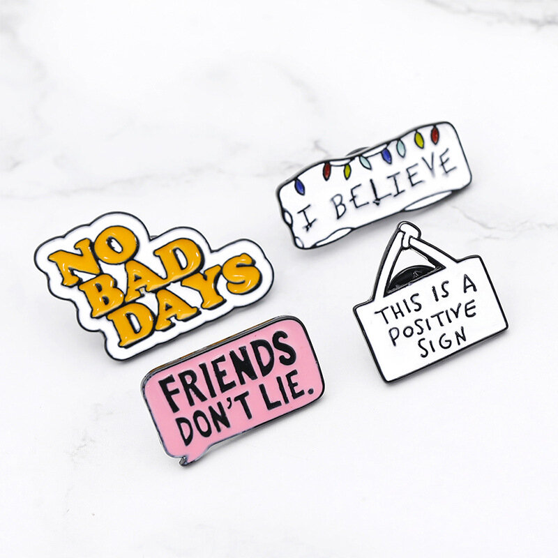 Enamel Pins Creative ‘Never Give Up’ ‘Live in the Present’ Brooch Banner Slogan Badge Jewelry Gift for Friends Life Motto Quotes