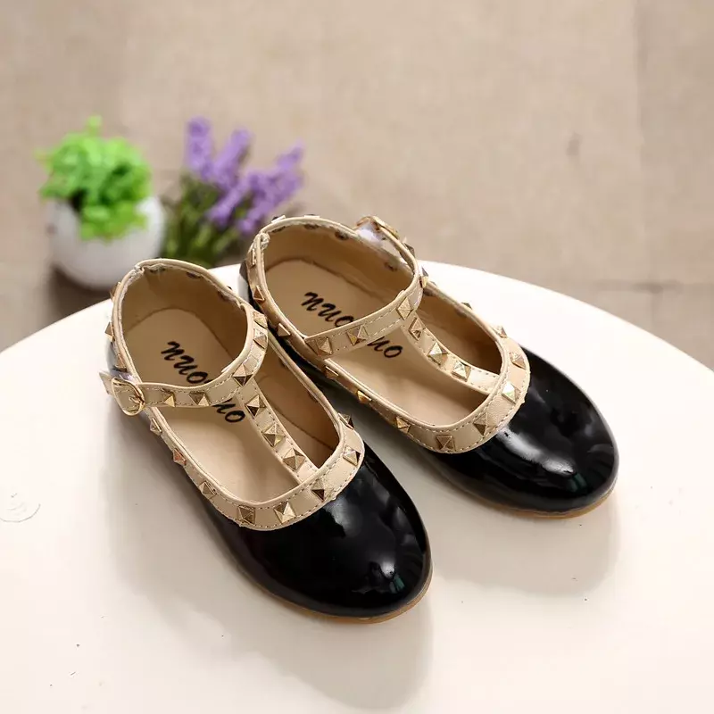 Children Princess Leather Shoes for Girls 2024 Summer New Fashion Rivet Elegant Soft Sole Breathable Versatile Party Single Shoe