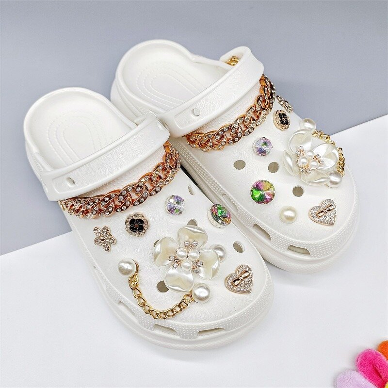 Croc Shoe Charms staccabile metallo strass catena di perle Set sandali pantofole accessori ragazza decorazione personalizzata regali per feste