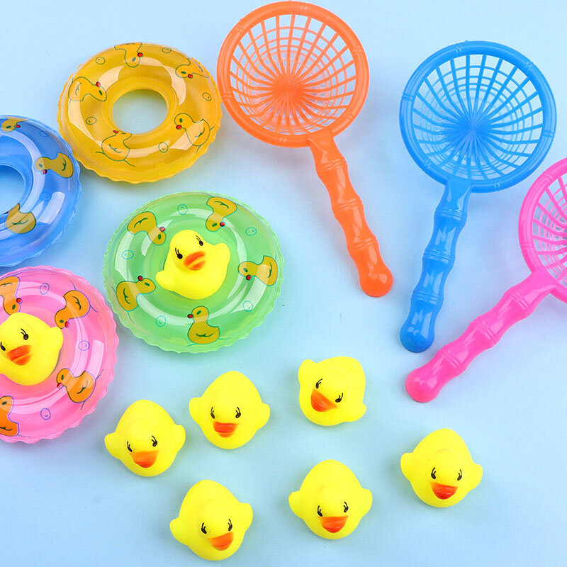 Giocattoli da bagno galleggianti per bambini Mini anelli da nuoto in gomma anatre gialle rete da pesca lavaggio nuoto giocattoli per bambini divertimento in acqua