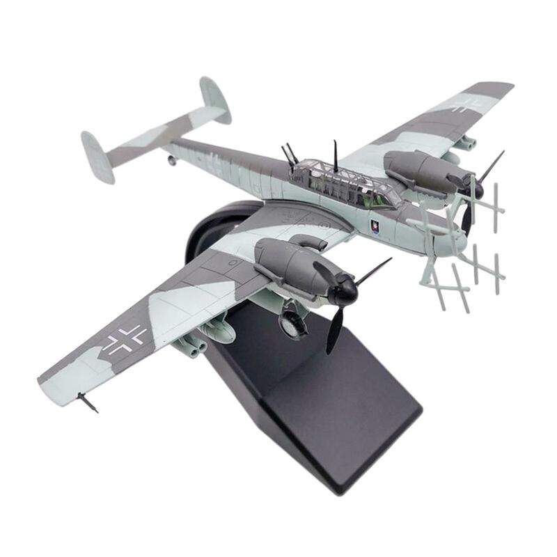 Ornamen simulasi Model pesawat BF-110, skala 1/100 dengan dudukan BF-110 pesawat tempur