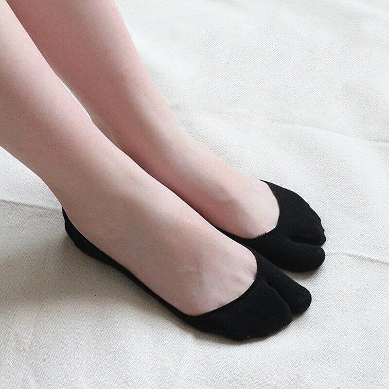 Summer Combed Cotton Tabi Socks Solid Comfortable Breathable Two Toe Socks Women Non-slip Invisible Low Cut Kawaii Boat Sock New