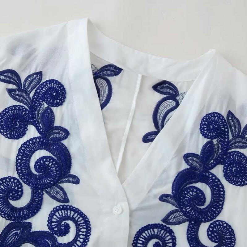 Camisa feminina de manga bordada floral de Bat, branca, decote V, estampa de botões, manga longa, blusa de trabalho, moda casual, primavera