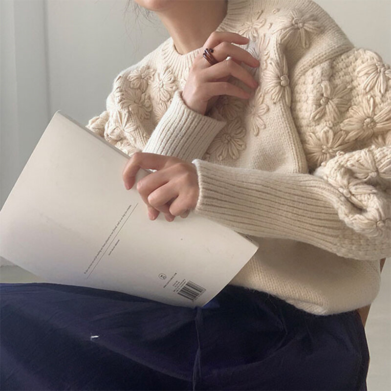 Women Casual Korean Knitting Sweater Flowers Embroidery Round Neck Long Sleeves Vintage Fashion Baggy Ladies Tops Autumn