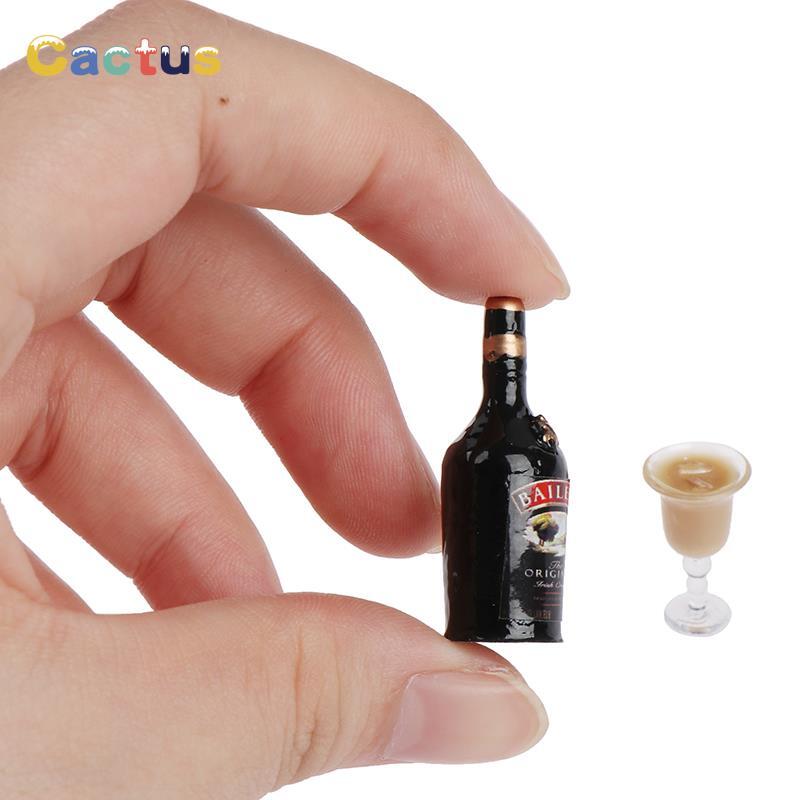 2 buah Model botol anggur Mini 1:12 miniatur rumah boneka untuk aksesori dekorasi rumah boneka