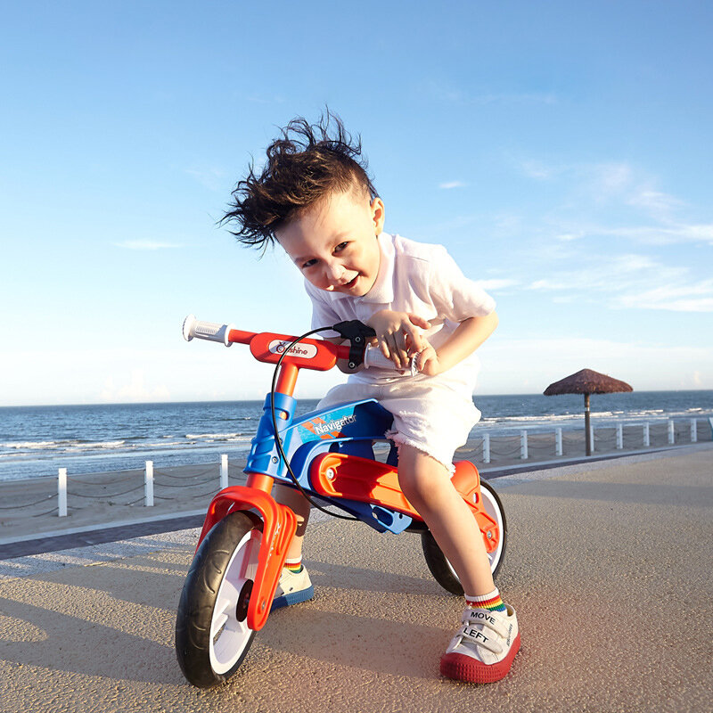 Assemblaggio fai da te bici da equilibrio per bambini 2 anni senza pedali bicicletta per bambini per l'apprendimento precoce della forza delle gambe e bilanciamento costante
