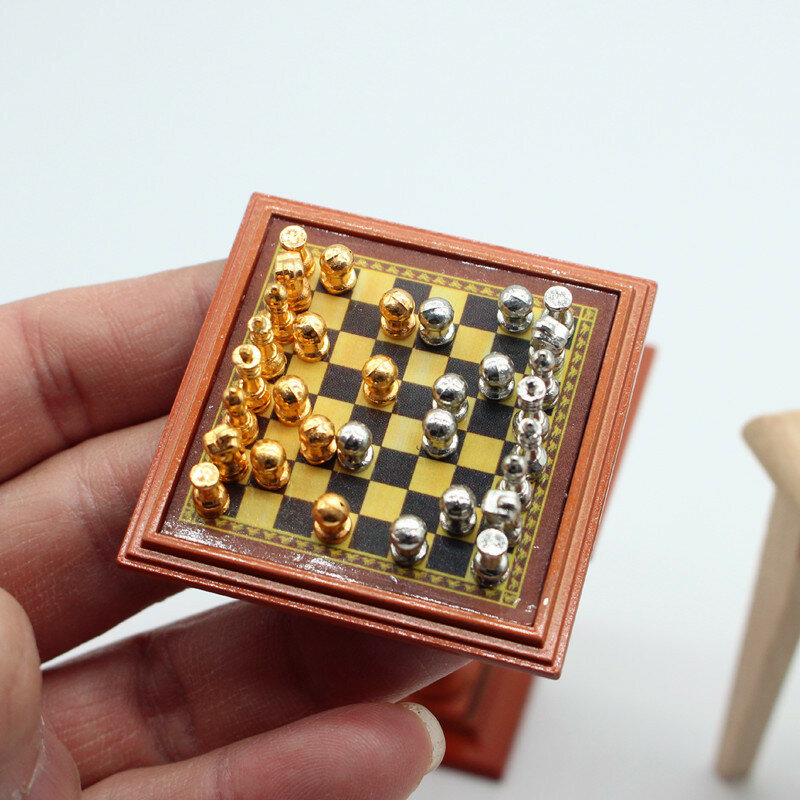 Rumah boneka Mini meja catur magnetik papan permainan 1:12 miniatur permainan keluarga papan catur aksesoris skala pemandangan kerajinan Dekorasi Rumah