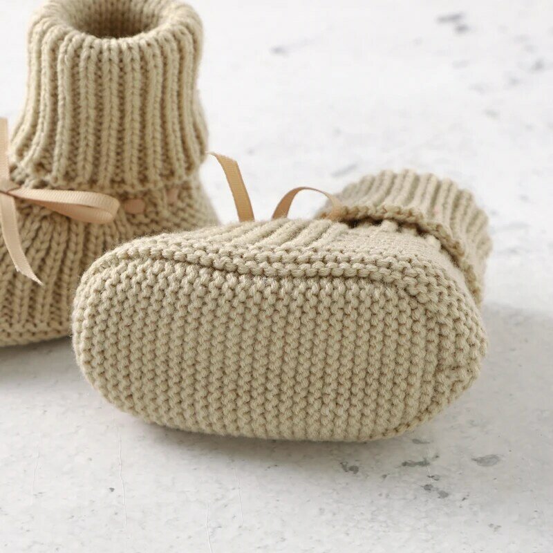 Sepatu Bayi Baru Lahir Sepatu Bot Anak Perempuan Anak Laki-laki Bayi Rajutan Sepatu Tempat Tidur Anak Balita Simpul Kupu-kupu Lucu Sepatu Hangat 0-18M Aksesori Sarung Tangan Topi