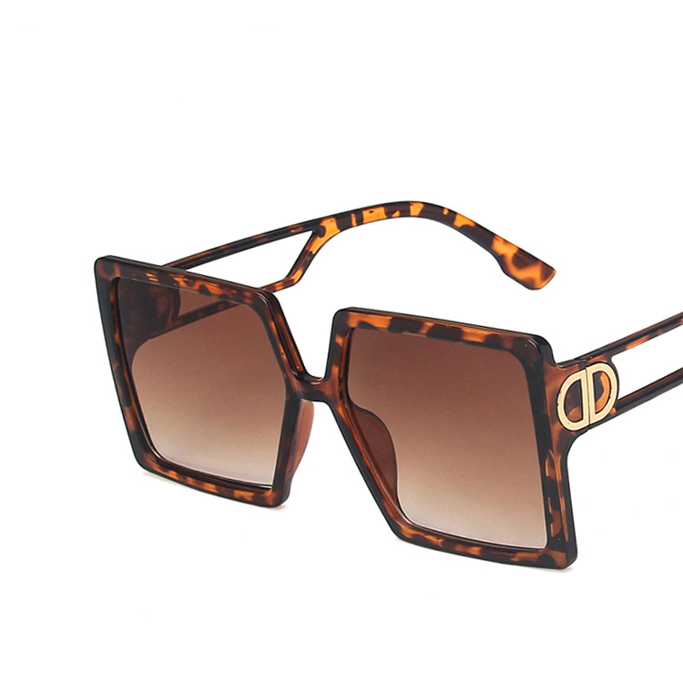 Kacamata hitam persegi panjang kebesaran Pria Wanita, kacamata pelindung terik matahari klasik Vintage UV400 Oculos De Sol dengan kotak