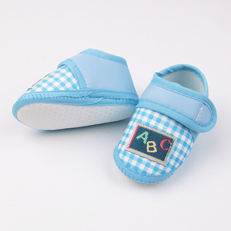 Nowonarodzona dziewczynka pierwsze chodziki miękkie podeszwa łóżeczko buty dla małego dziecka niemowlęcia chłopięce dziewczynki śliczne buty codzienne buty na płaskim obcasie