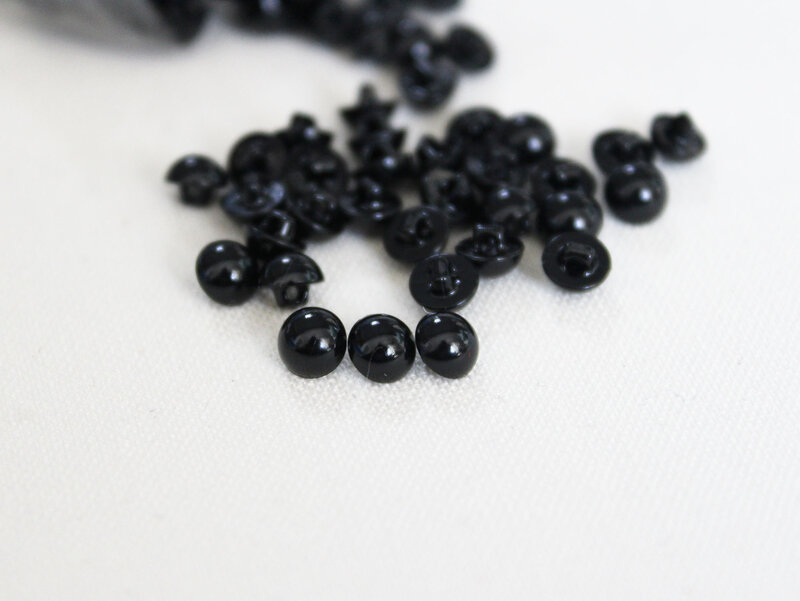 200 unids/lote de Ojos de botón negros pequeños de 4mm, 5mm, 6mm y 8mm, tornillos de mano para Opción de tamaño de muñeca diy