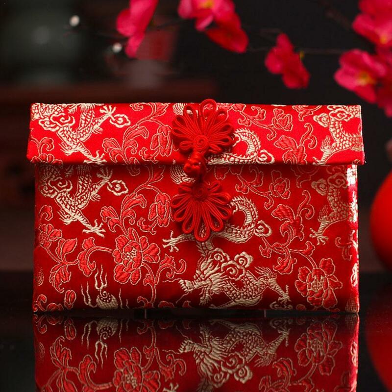 المغلف الأحمر النمط الصيني مع تصميم التطريز ، قماش الديباج ، حقيبة المال محظوظ ، هدية المحفظة ، الزفاف ومستلزمات حفلة السنة الجديدة
