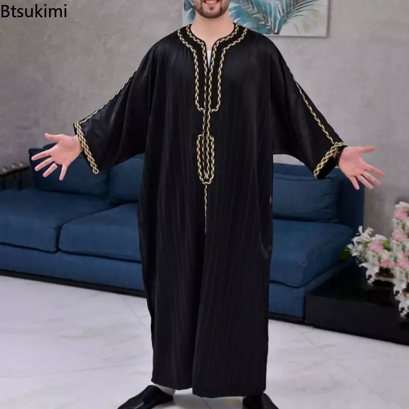 2024ชุดเสื้อผ้ามุสลิมสำหรับผู้ชายเสื้อคลุมสไตล์มุสลิมแนวเรโทรแขนยาวปานกลางแนวเรโทรคอวีสไตล์ M-4XL