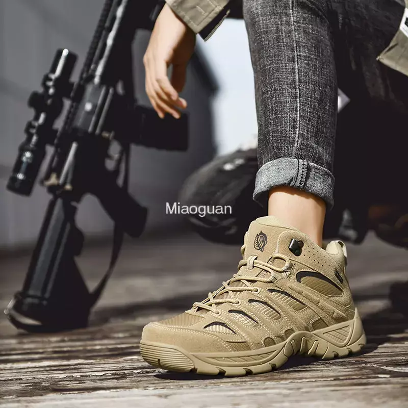 Stivali da uomo di moda stivali da combattimento militari tattici stivali Casual da esterno scarpe autunnali luce antiscivolo da uomo Desert Ankle