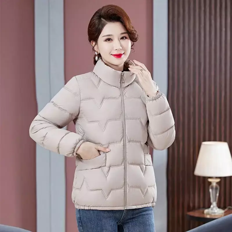 Lightweight Hooded Down Parka for Women Cotton Jacket Short Coat Warm Outerwear Mother's Autumn and Winter Fashion 2023 New