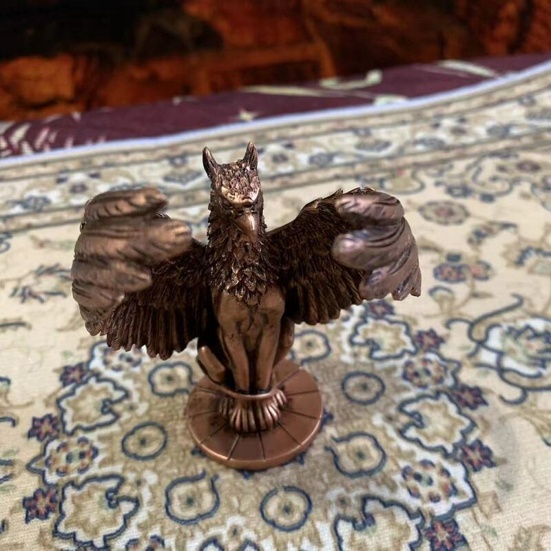 Mitológico griffin figura griffindo figura resina artesanato acessórios de mesa decoração do quarto ornamento crianças presente do miúdo