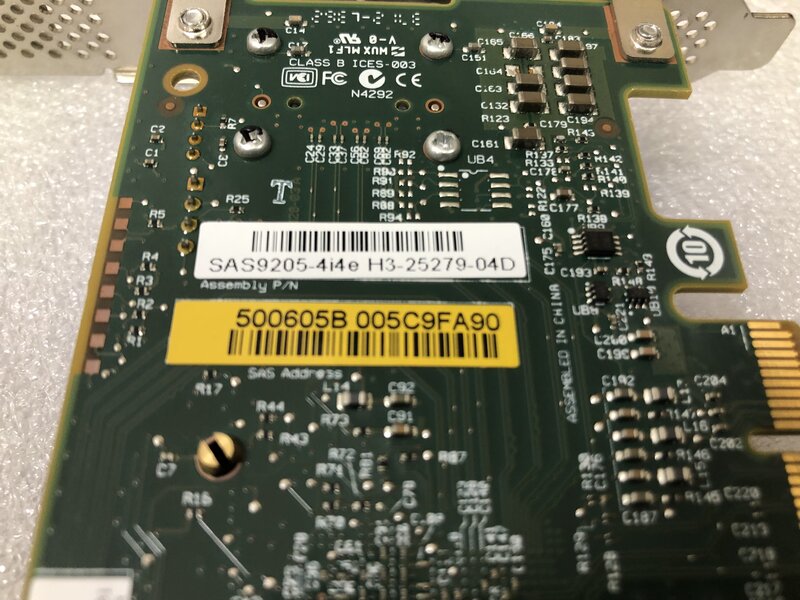 660086-001 LSI SAS 9205-4i4e PCIe3 X8โฮสต์บัสอะแดปเตอร์ความสูง638835-001