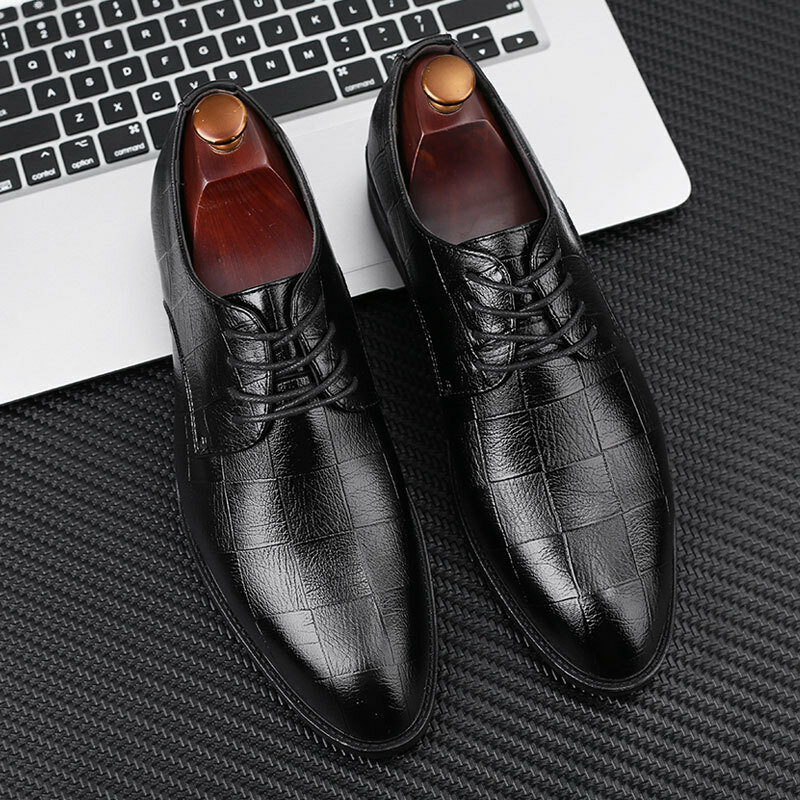 Męskie buty skórzane New Fashion strój biznesowy męskie spiczasta miękka podeszwa miękkie górne skórzane buty modne męskie buty