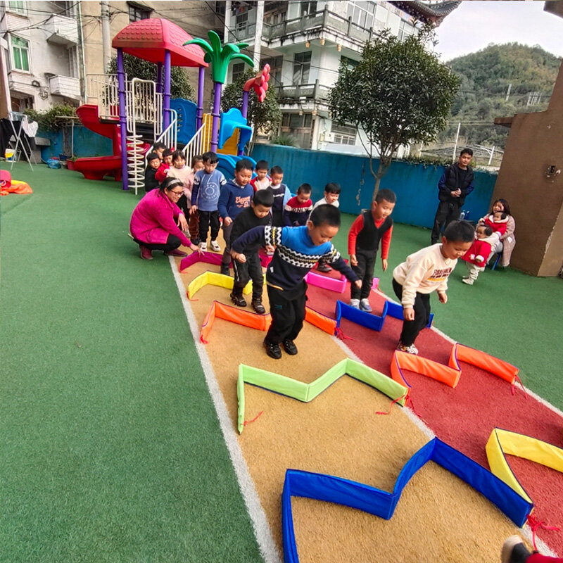 Permainan luar ruangan anak permainan menyenangkan taman kanak-kanak permainan menarik integrasi sensor tubuh Hopscotch cincin lompat Grid anak-anak terowongan permainan