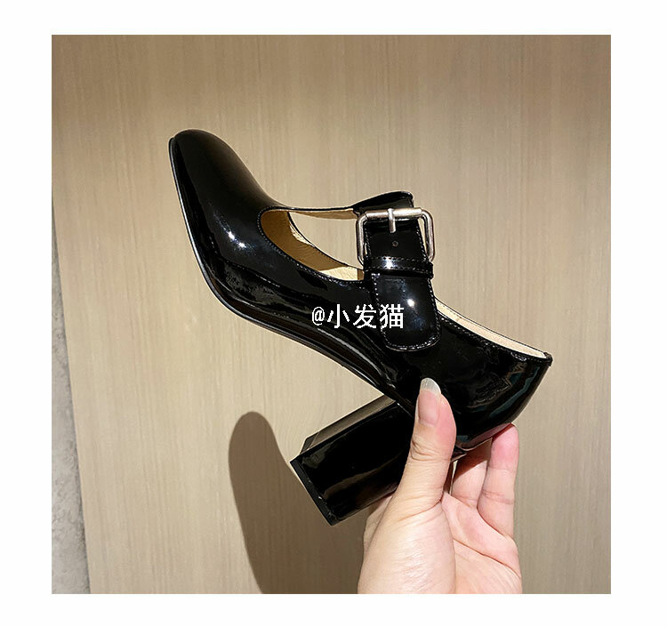 حذاء ماري جين بكعب مربع مكتنز للنساء ، جلد أسود حاصل على براءة اختراع ، عالي ، بمقدمة مستديرة ، جديد ، حزام كاحل صيفي