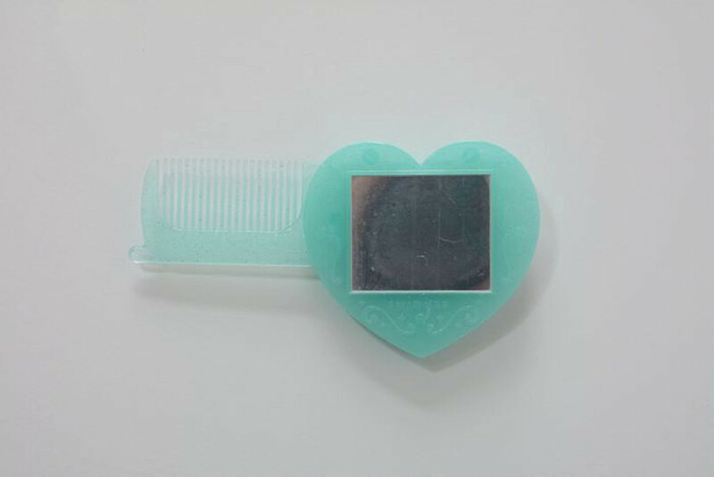 Расческа для волос Складная Компактная карманная с зеркалом, в форме сердца