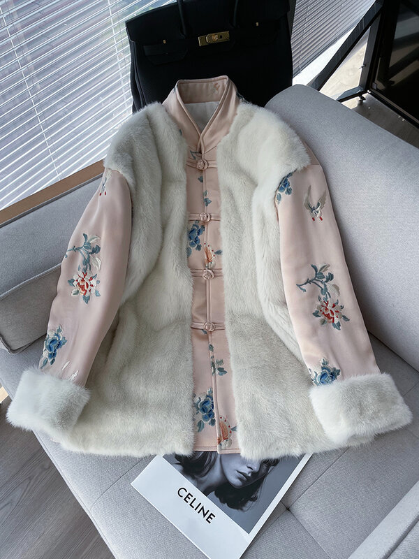Nowe całe futro z norek płaszcz bawełniane watowane ubrania damskie średniej długości norek ciepłe futro haftowane w stylu chińskim