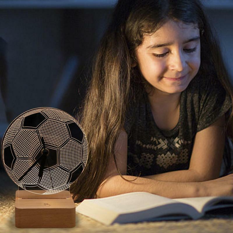 ساعة ضوء الليل مع قاعدة خشبية للأولاد ، ساعات كرة القدم ، هدية لاعب كرة القدم