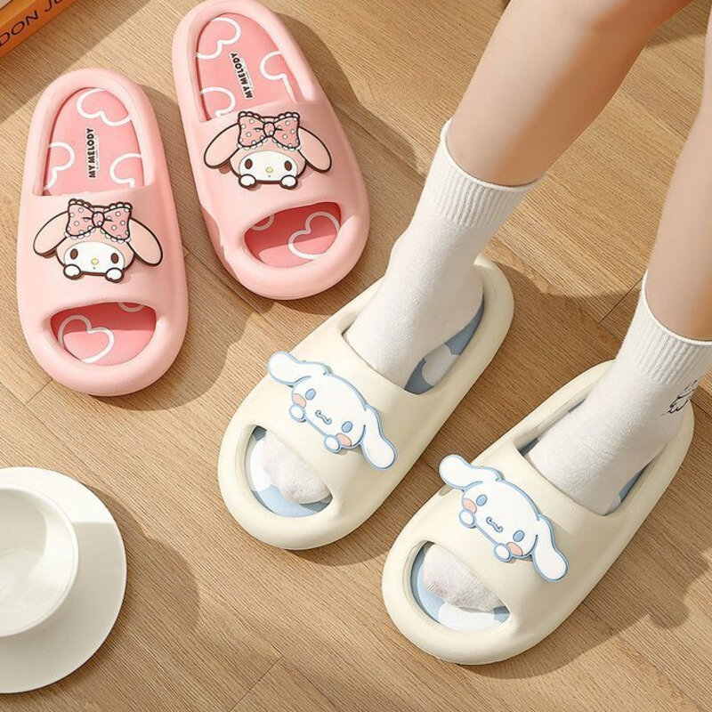 Sanrio Hello Kitty Cinnamoroll Melody chinelos fofos para mulheres, solas grossas macias, sapatos casuais para casa e dormitórios