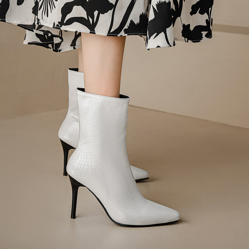 Fancaidi – bottines à talons aiguilles pour femme, chaussures d'hiver Sexy, couleur or blanc, pointues, avec fermeture éclair, nouveauté 47 48, 2022