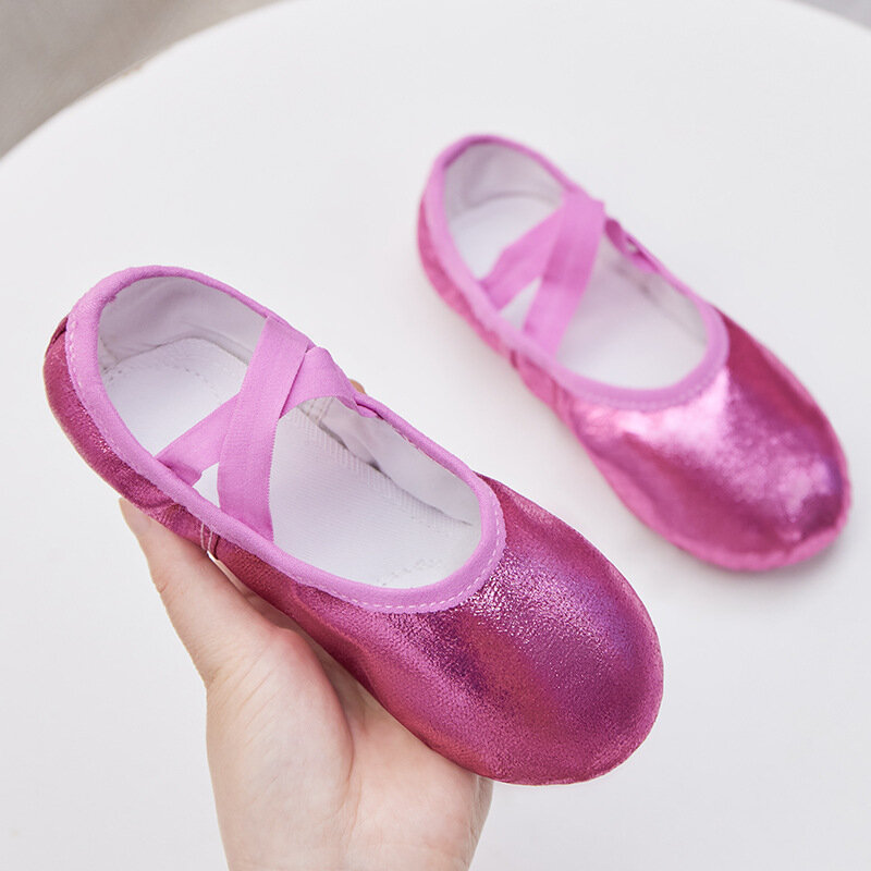 Zapatillas de Ballet con suelas suaves para niños y adultos, zapatos de entrenamiento de PU coloridos y brillantes, zapatos de garra de gato para baile, zapatillas de ballet para niñas