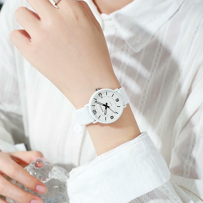 Reloj Digital sencillo para mujer, pulsera de cuarzo con cinta de silicona, resistente al agua, para estudiantes