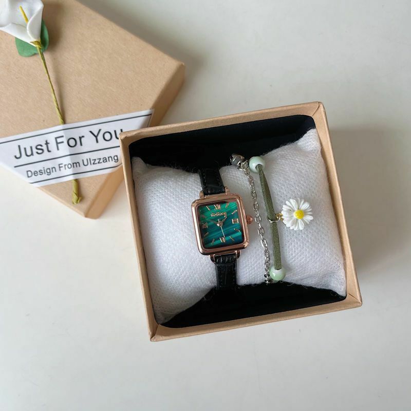 ساعة كوارتز جلدية مدمجة للفتيات ، هدية الموضة لطيف ، شعبية