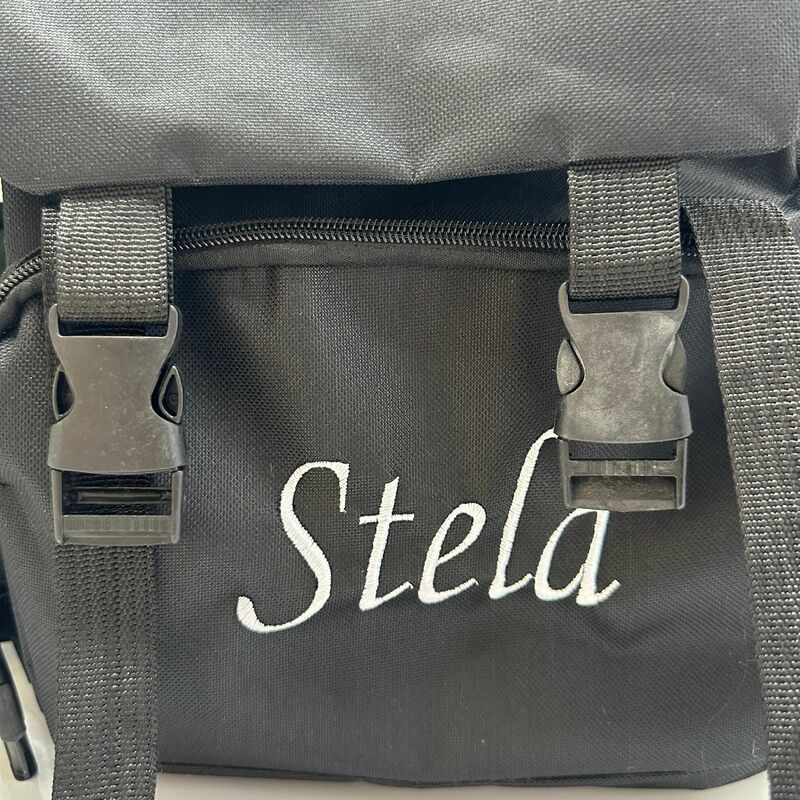 女性用バックパック,荷物,レジャー,ハイキング,旅行用のパーソナライズされた黒と白のバッグ