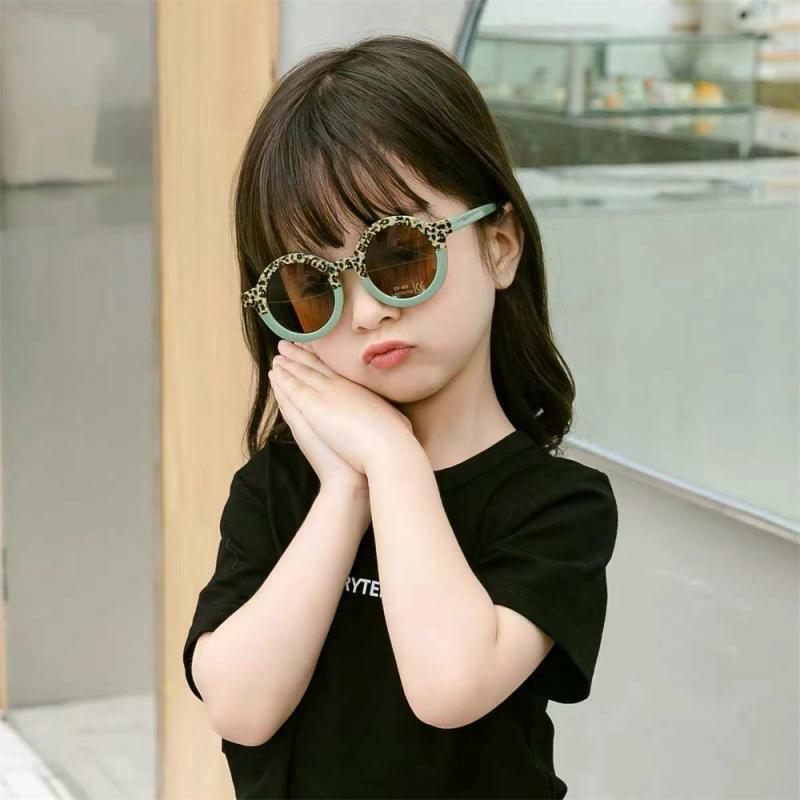 Lovely Kids Baby Sunglasses  Children Vintage Sunglasses UV Protection Classic Kids Eyewear Photo Props Photography Accessories