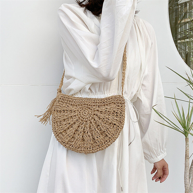 女性のための手織りのストローショルダーバッグ,カジュアルで手作り,休暇,ビーチ,小さなハンドバッグ,夏