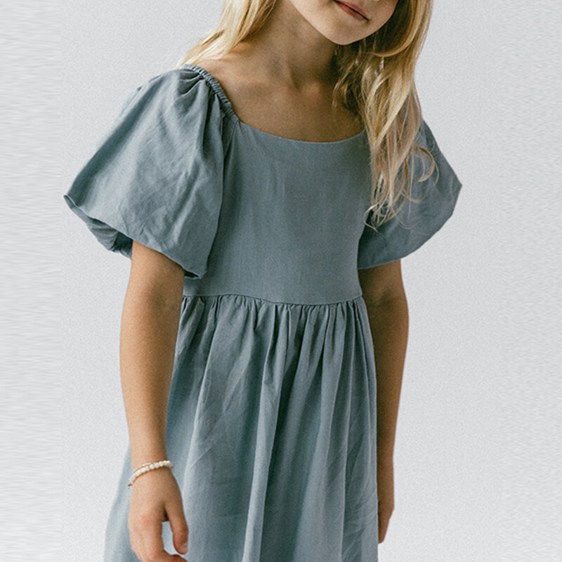 Летнее льняное платье для девочек с рукавами-пузырьками и квадратным вырезом, Модное Новое повседневное Плиссированное эластичное облегающее Свободное платье для маленьких девочек, 2024