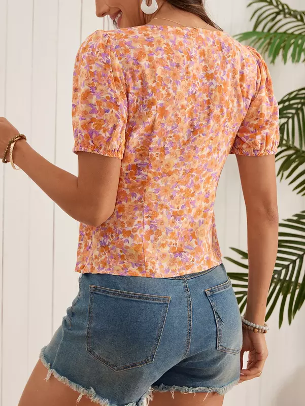 T-shirt à fleurs fragmentées pour femme, haut court à col en V, manches courtes, coupe couvertes, fouet design, été 2024