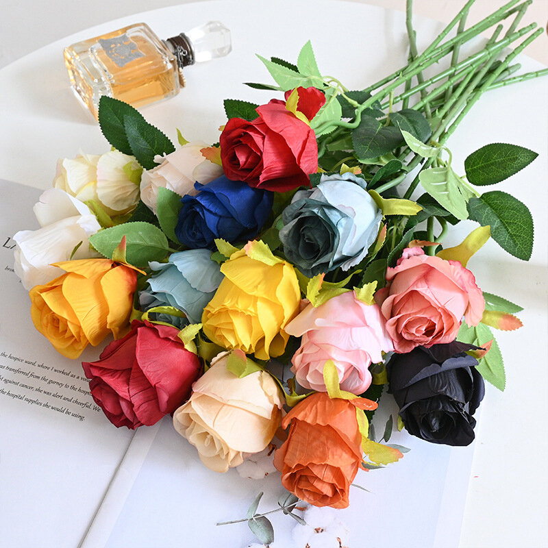 Sztuczne kwiaty Róża Symulowana róża Ręcznie robiona do dekoracji ślubnych w domu Kwiat Jedwabny kwiat Pokój dzienny Świąteczny wystrój wazonu
