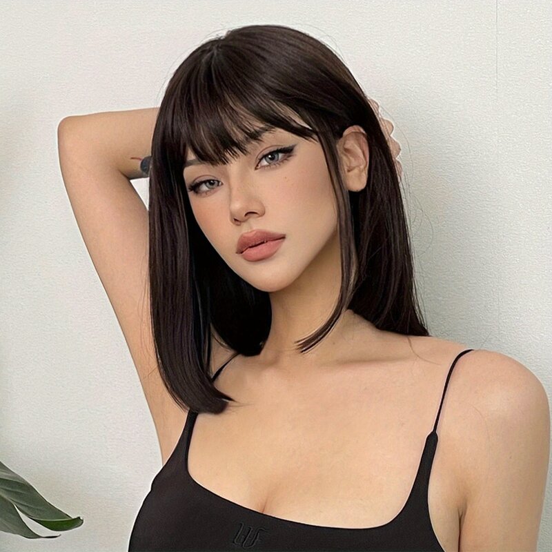 SNQP Short Light Brown Synthetic Wig for Women 14inch Straight Bob Wig with Bangs for Daily Cosplay Party High Temperature Fiber