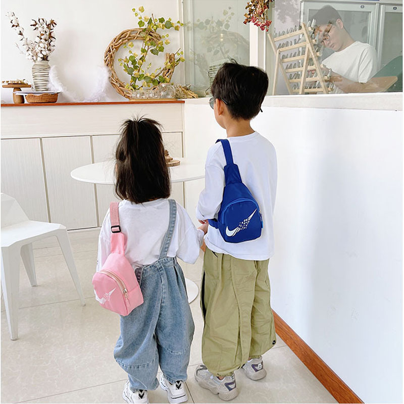 Bolsa esportiva coreana para crianças, bolsa pequena de peito, bolsa de ombro, bolsa cruzada para meninos e meninas, carteira zero, nova