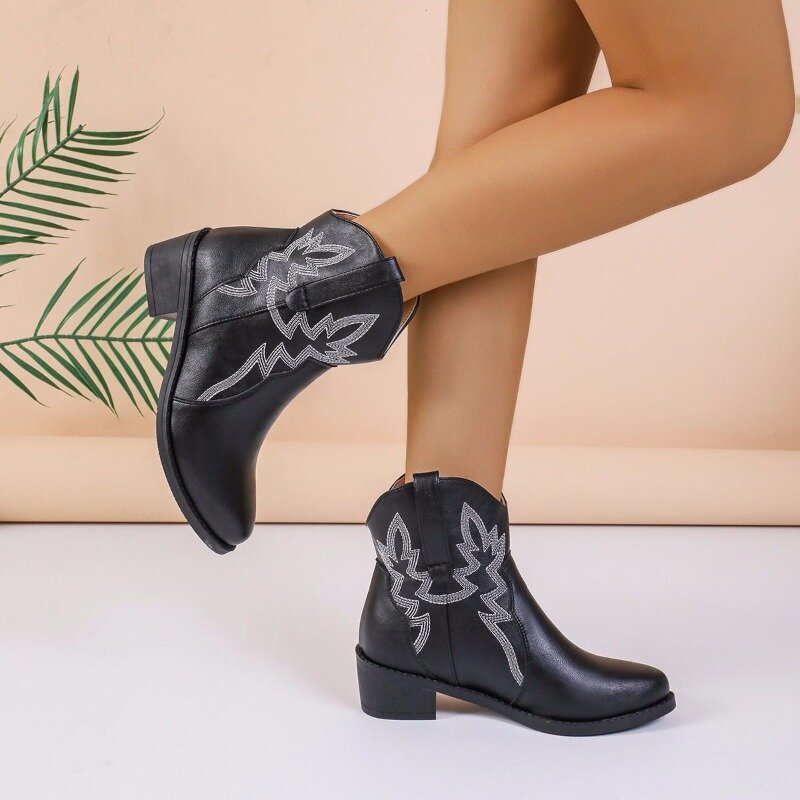 Scarpe da donna 2023 stivali da donna con maniche di alta qualità autunno punta tonda ricamo Solid Short Barrel Chunky Heel Fashion Boots