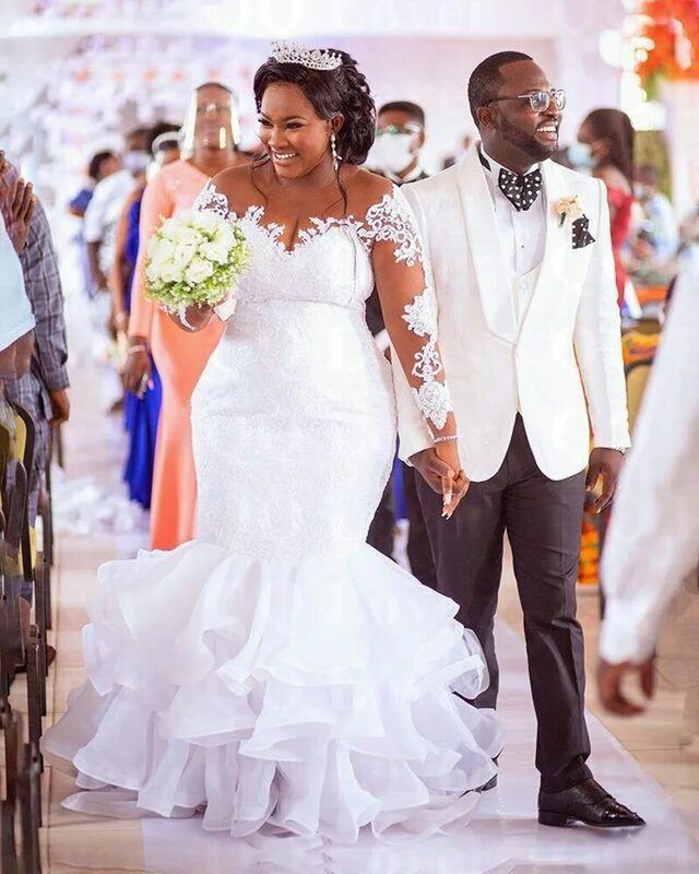 Afrykańska syrena Plus Size aplikacje do sukni ślubnej przezroczysta z okrągłym dekoltem z długim rękawem koronkowe suknie ślubne z falbanami Nigeria Vestidos De Novia