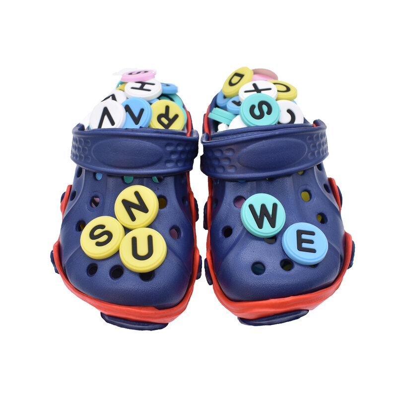 Billige Cartoon Schuhe Ornamente beliebte Großhandel groß auf Lager Geschenk für Kinder