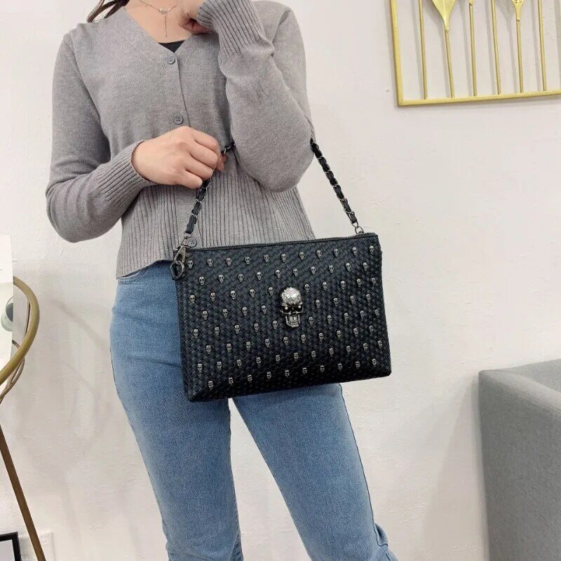 Tas bahu modis mewah tas tengkorak untuk wanita populer di Instagram tas clutch keling besar tas diagonal. Thankodok
